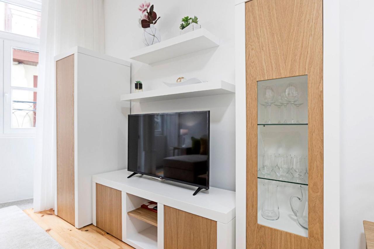 Loios 1Br Flat Downtown By Lovelystay Porto Buitenkant foto