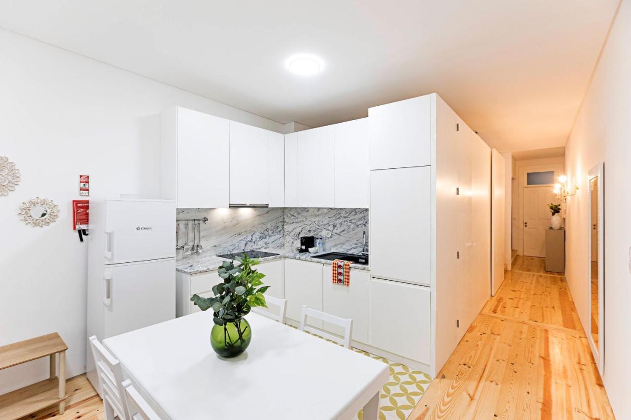 Loios 1Br Flat Downtown By Lovelystay Porto Buitenkant foto