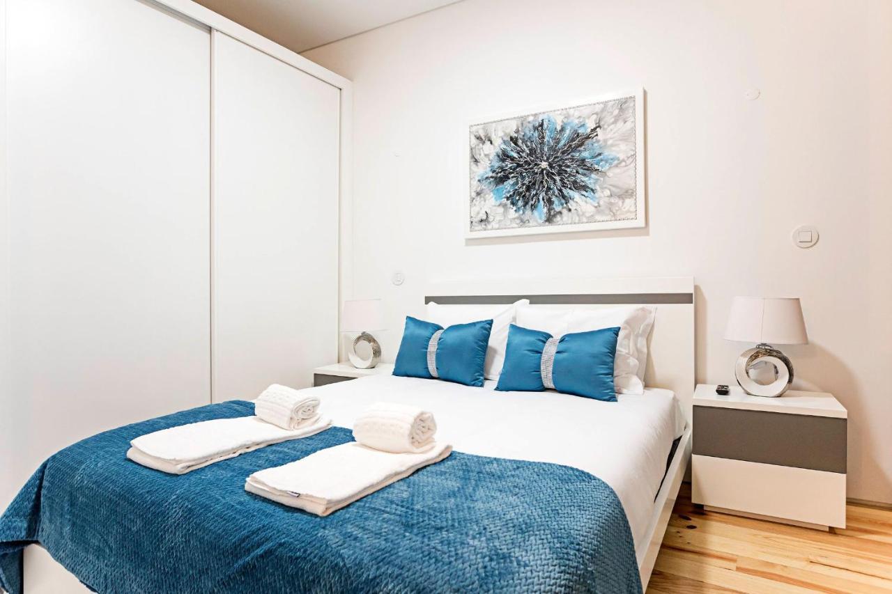 Loios 1Br Flat Downtown By Lovelystay Porto Buitenkant foto