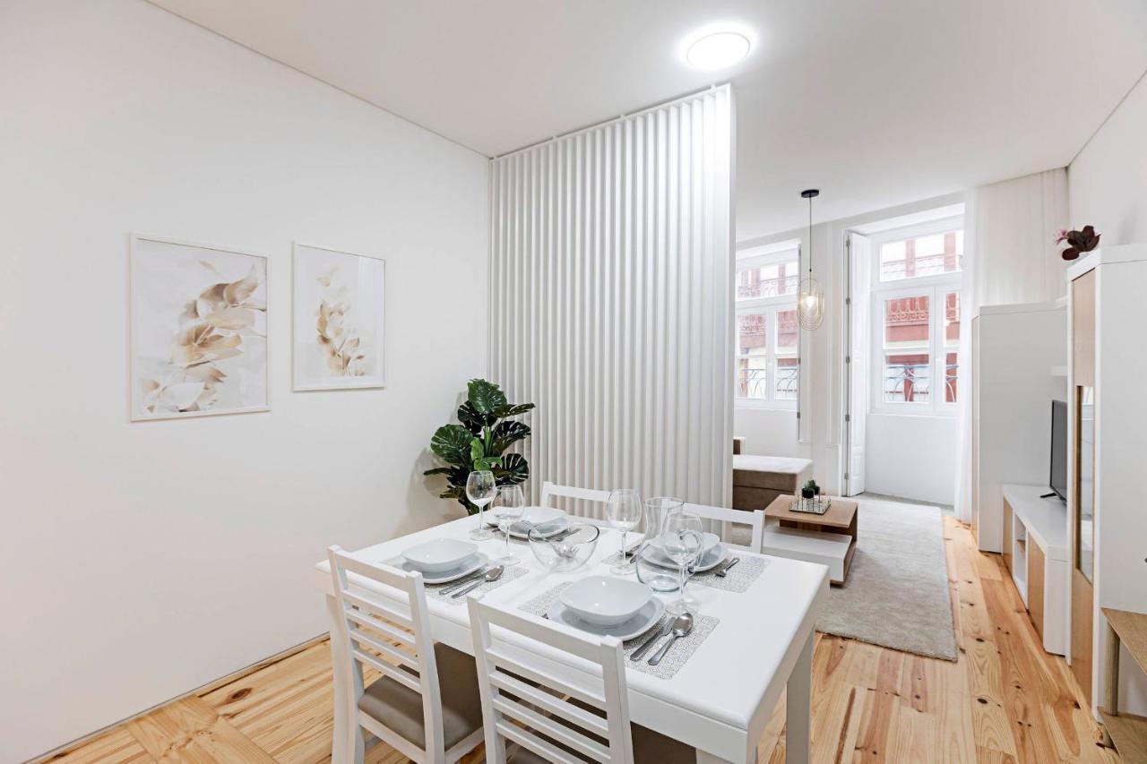 Loios 1Br Flat Downtown By Lovelystay Porto Buitenkant foto
