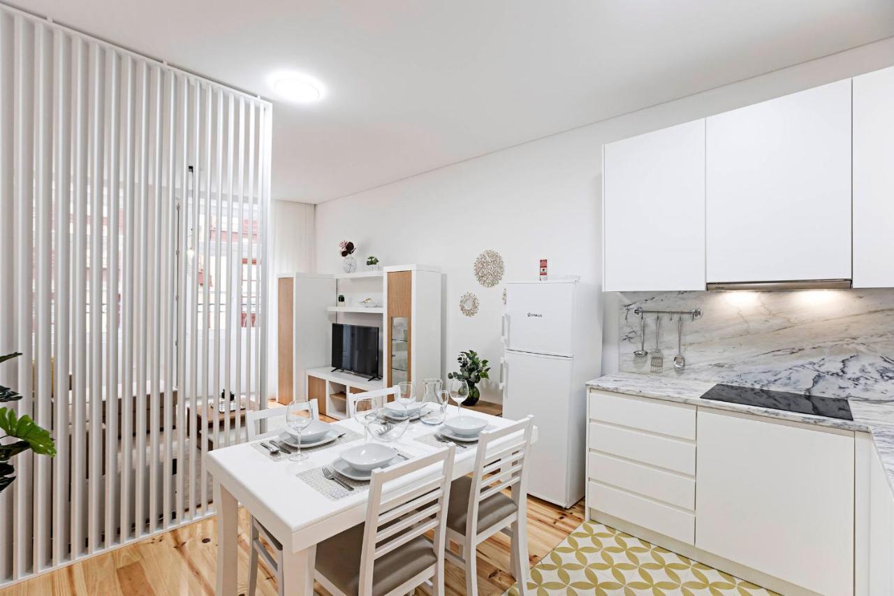 Loios 1Br Flat Downtown By Lovelystay Porto Buitenkant foto